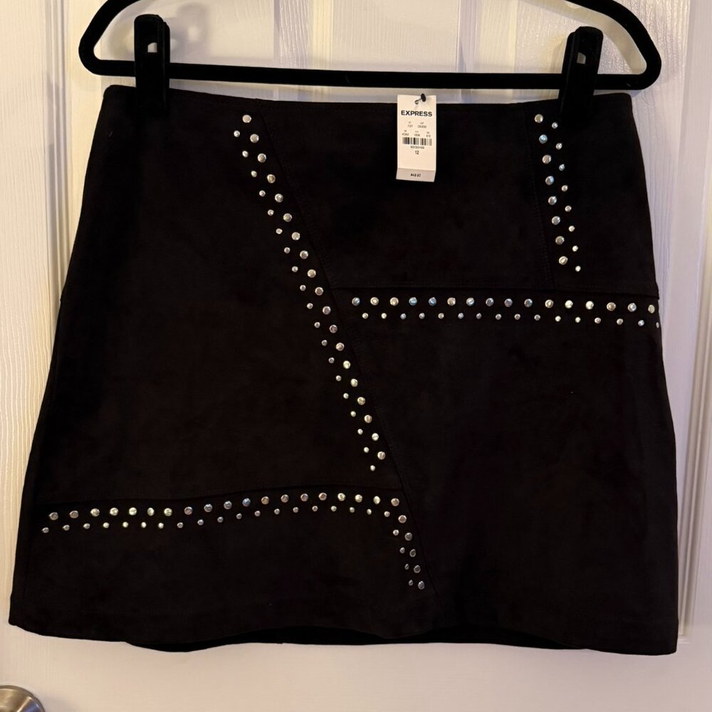 Express NWT Suede Mini Skirt Black with Silver Accents Size 12 - Picture 3 of 8